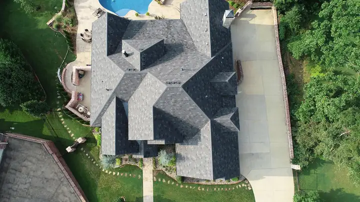 7 Ways to Keep Your Roof Clean (and Why It’s Important)
