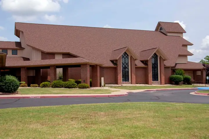 Roofing Material Comparison: Metal vs. Asphalt vs. Specialty